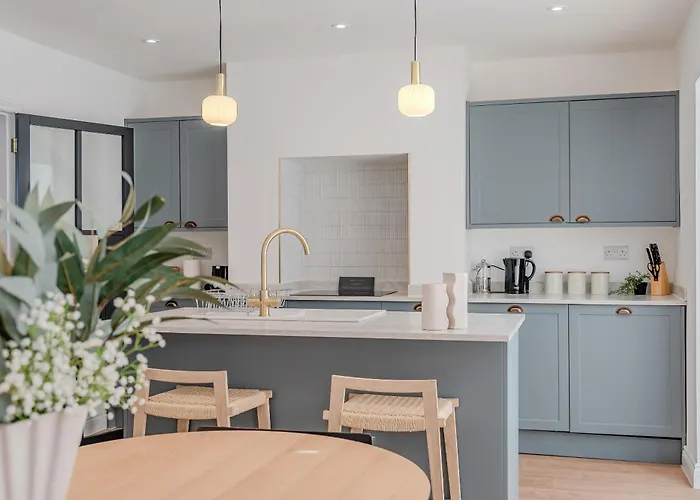 Bella Vista * Whitby